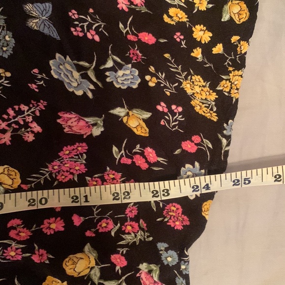 💐Floral🖤Top💐 - Picture 4 of 4